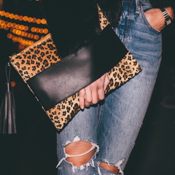 THE CLARA—AUTHENTIC COWHIDE & CALF HAIR LARGE CLUTCH!! BNWT & DUST BAG!! - Picture 5 of 7